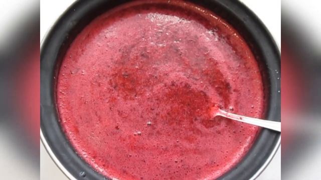 Один из способов хранения клюквы. КЛЮКВА, ПРОТЕРТАЯ С САХАРОМ! Самый простой рецепт. смотреть онлайн