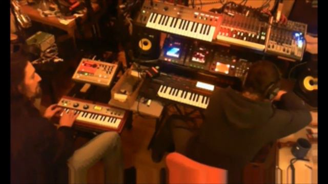 Waltman  Robin - Octatrack T-resonator Roland juno G kp3 korg xl ... Twicked
