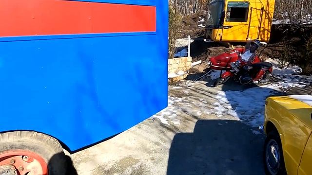 Бесплатная выставка ретро техники. Реплики машин из фильмов Гайдая. Лучистое, Демерджи смотреть онлайн