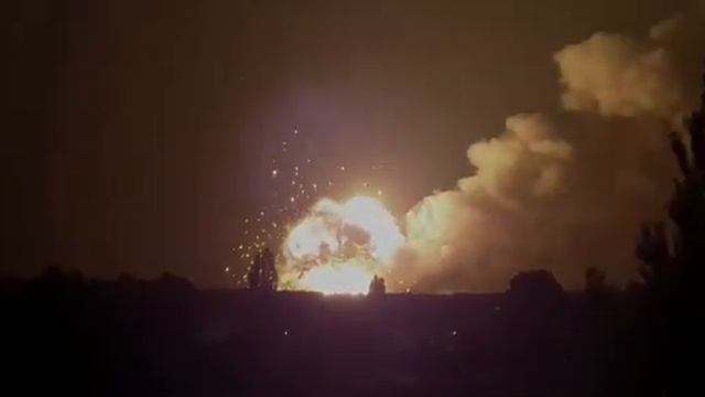 Новая Каховка - склад боеприпасов смотреть онлайн