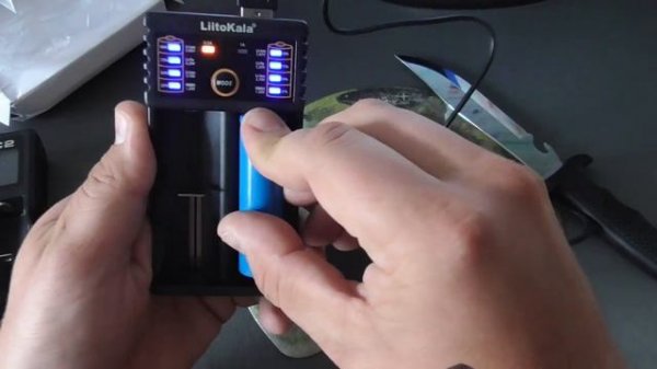 РАСПАКОВКА, ОБЗОР  и ТЕСТ ЗАРЯДНОГО УСТРОЙСТВА LiitoKala Lii-202 18650 + СРАВНЕНИЕ С XTAR VC2.