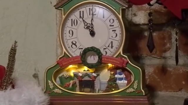 Christmas Clock playing Jingle Bells смотреть онлайн