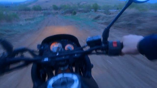 Вечерний прохват на Kawasaki KLE 250, тест камеры GoPro Hero9 смотреть онлайн