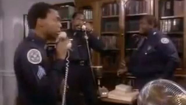 Актер Майкл Уинслоу Michael Winslow издает потрясные звуки!