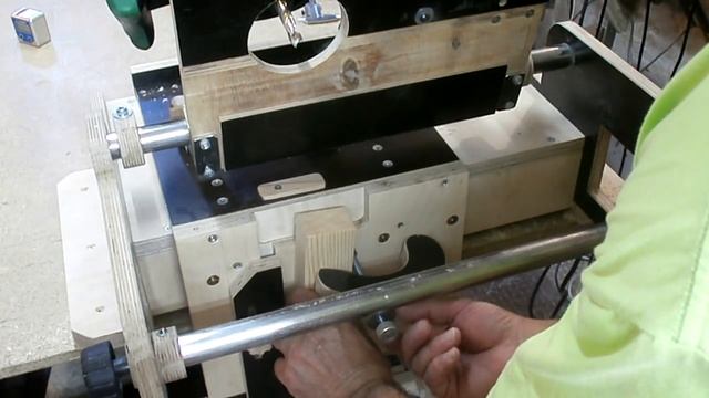 Самодельный шипорезный станок. Часть 2. Mortise & Tenon Jig. Part 2. смотреть онлайн