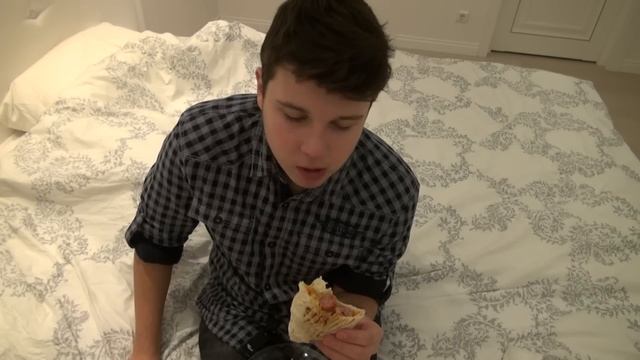 ОбЖор Двойные Колбаски в лаваше | Как шаурма или лучше ?