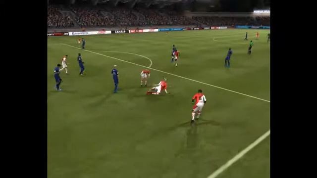Летающий игрок в FIFA 13 смотреть онлайн