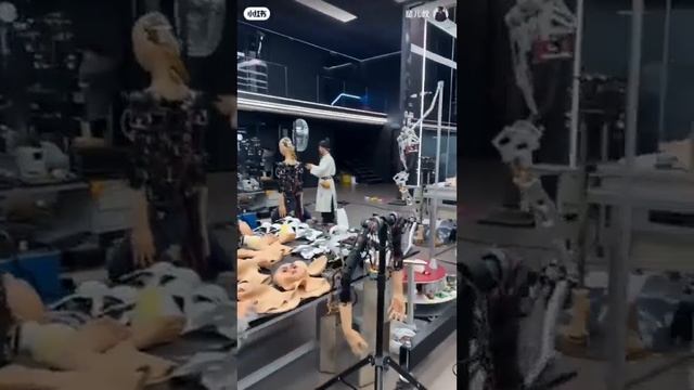 Никакой фантастики, это действующий завод по производству роботов в Китае смотреть онлайн