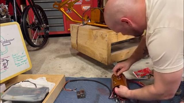 Two Dude’s Building Choppers. Yamaha xs650 chopper build. 1st start up. Well, If we wired it right смотреть онлайн