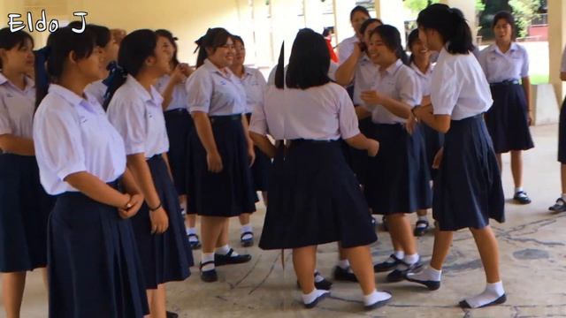 School┃Play the game "Wanna one's the fool tag" смотреть онлайн