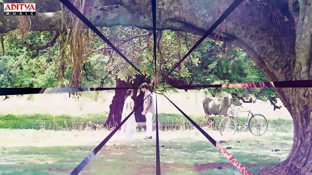 Gaajuvaka Pilla Full Song || Nuvvu Nenu Songs || Uday Kiran, Anitha смотреть онлайн