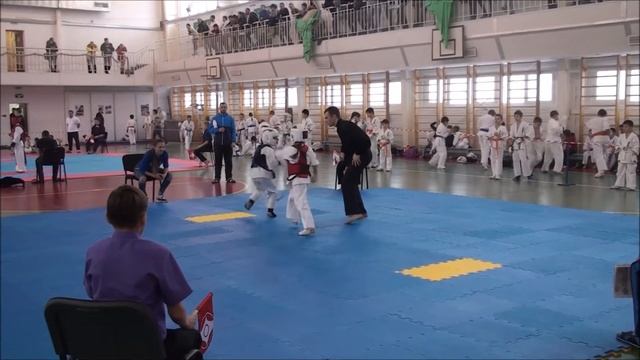 Киокушинкай дети. Новогодний турнир. Колодяжная Алиса 8 лет. смотреть онлайн