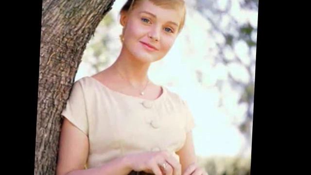 CAROL LYNLEY.