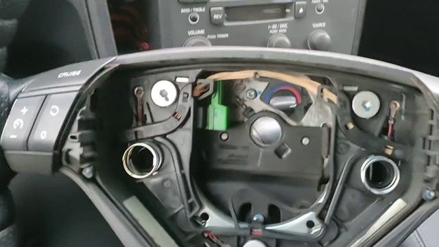Как снять руль с автомобиля Вольво смотреть онлайн