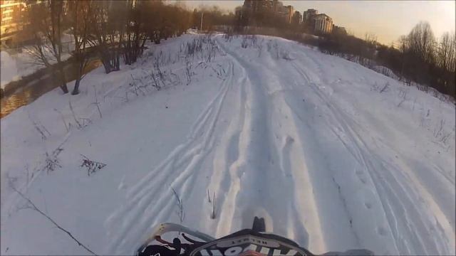 Первый зимний фрирайд на шипах смотреть онлайн