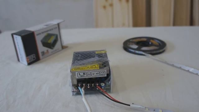 КАК ПОДКЛЮЧИТЬ светодиодную ленту к блоку питания 12 вольт смотреть онлайн