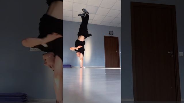 Как быстро выучить элемент брейк данса 1999. Самый простой способ ?? #bboy #breakdance #powermove смотреть онлайн