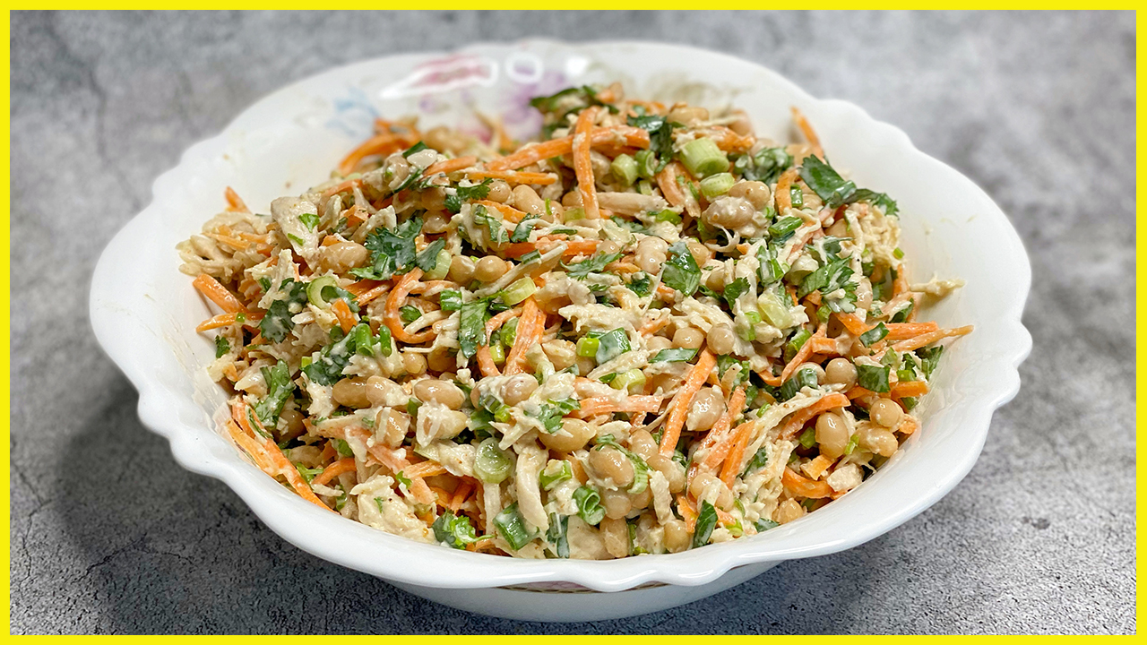 ВСЕГО 4 ИНГРЕДИЕНТА! Салат с корейской морковью! Рецепт очень простого салата! смотреть онлайн