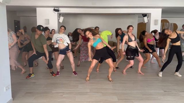 Ibiza - Bachata Lady Styling class by Melitta Siomos - Fronteo Pinto Picasso, sP Polanco смотреть онлайн