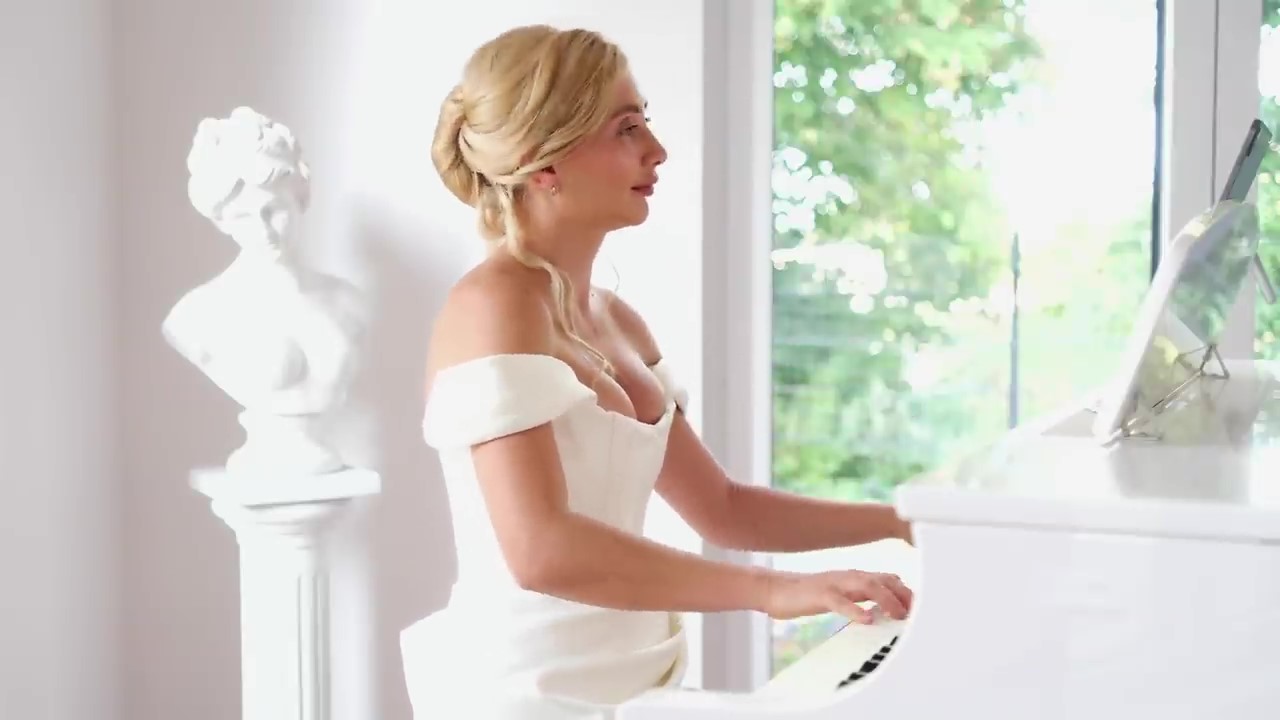 Relaxing Piano Music