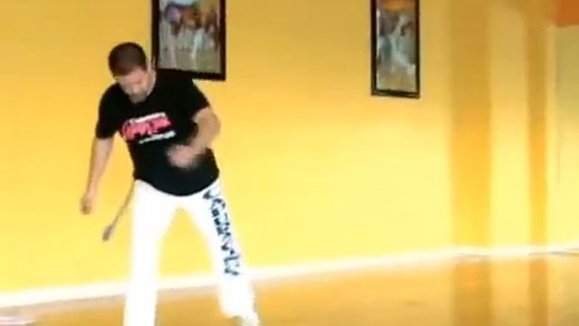 How to Passa Pe Armada in Brazilian Capoeira Martial Arts смотреть онлайн