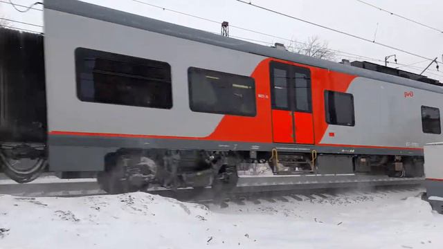 ЭС1П-009 на перегоне Силикатная-Подольск. смотреть онлайн