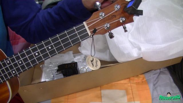 Unboxing Amazon Concert Ukulele Ranch 23 inch Professional Wooden Ukelele Starter Pack Bundle Test смотреть онлайн