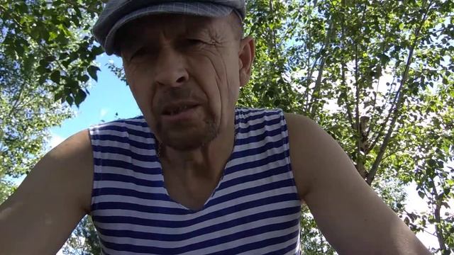 О, не лети так, жизнь, не лети! Уже и я отмазал кепкой. смотреть онлайн