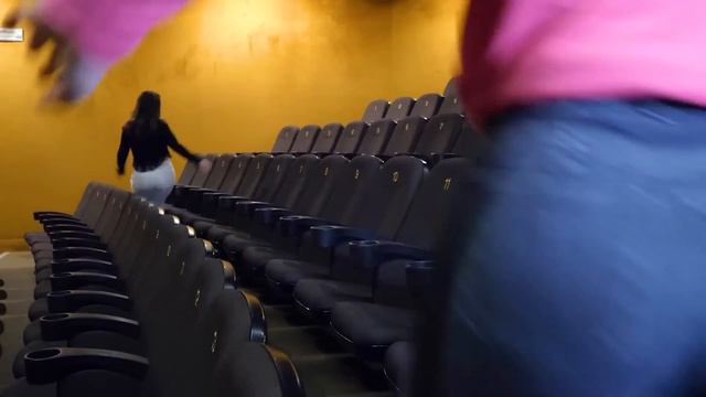 AMICI vs NEMICI AL CINEMA!! *3 TIPI DI AMICI*🍿 смотреть онлайн