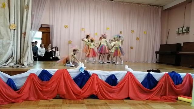 Студия хореографии "Мир танца". Танец "Тролли". смотреть онлайн