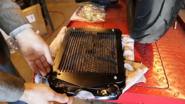 Honda Goldwing Bobber Build | Nut Cracker смотреть онлайн