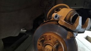 ЗАМЕНА ПЕРЕДНИХ ТОРМОЗНЫХ КОЛОДОК Хонда Фит #ХондаФит #HondaFit #поменятьпередниетормозныеколодкифи