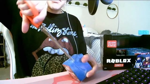 Series 9 Roblox Toy Opening! Live Stream смотреть онлайн