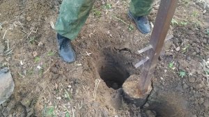 КАК ДОСТАТЬ ЗАБОРНЫЙ СТОЛБ ВМЕСТЕ С БЕТОНОМ или не скучно пока сохнет фундамент ТИСЭ.