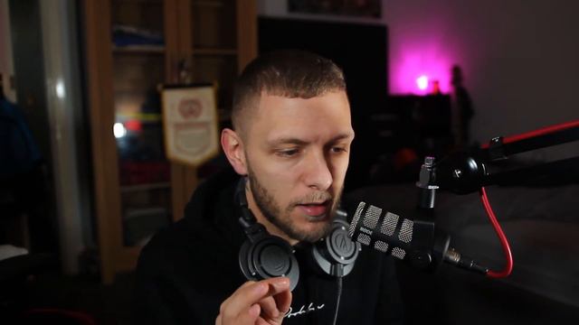 Rode PodMic - My New Microphone For Streaming! смотреть онлайн