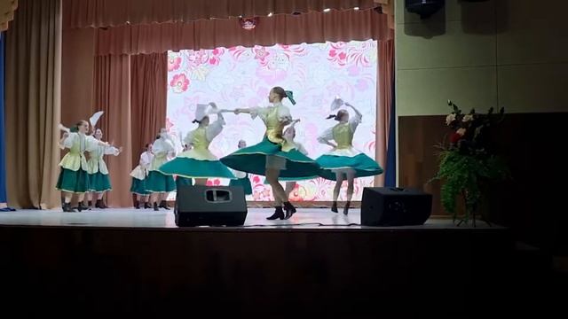 Народный ансамбль народного танца Ивушка смотреть онлайн