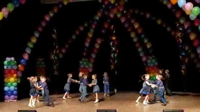 Танцевальный праздник Димы.mp4 смотреть онлайн