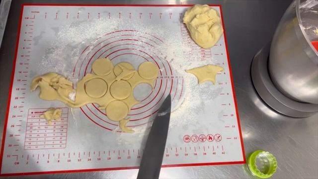 Печиво ведмедики. Печиво для дітей. Легкий рецепт печива для школярів смотреть онлайн