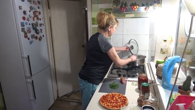 26 04 20, полезный завтрак, готовлю ужин, быстрый борщ, сочная пицца, Шаповаловы смотреть онлайн