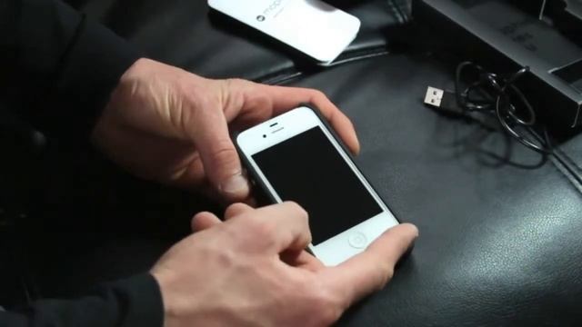 Чехол аккумулятор для iPhone 4 4S Mophie Juice Pack Plus смотреть онлайн