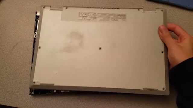Dell Inspiron 11 3147 - SSD Upgrade смотреть онлайн