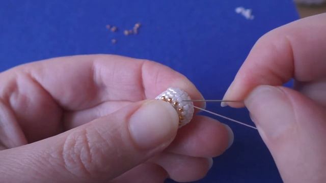 Серьги из бисера и бусин «Ангел» Красивое оплетение бусины 8 мм бисером: мастер-класс смотреть онлайн