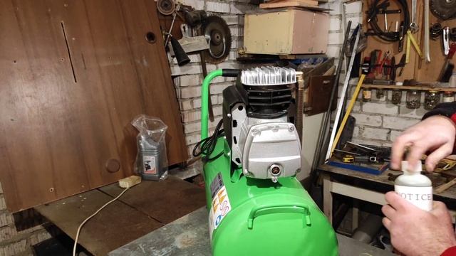 Пчеловодство.Столярка пчеловода.Обзор компрессора ECO AE-501-3. Первая подготовка перед запуском. смотреть онлайн