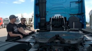 VOLVO FH13 | Наконец нескучный цвет. Мы в Volvo Group Kazakhstan знакомимся с новинкой #FH #Volvo