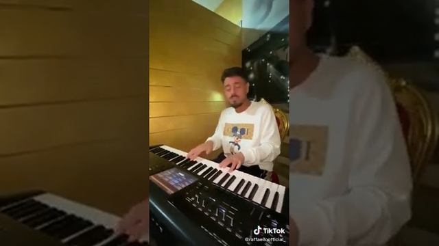 Raffaello - Sei (PIANO E VOCE 2021) смотреть онлайн