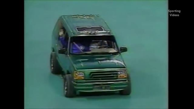 MLB Hilarious Dugout Pranks смотреть онлайн