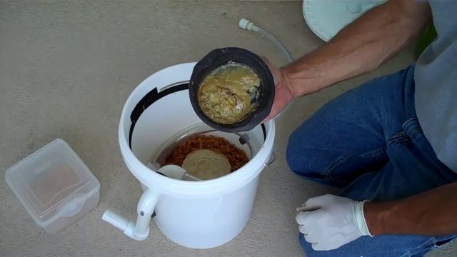 BSF bucket composter update-April 26 2010 смотреть онлайн
