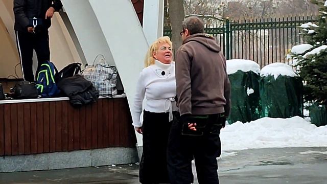 ГОРИТ КАЛИНЫ ЦВЕТ! ТАНЦЫ В ПАРКЕ ГОРЬКОГО ХАРЬКОВ смотреть онлайн