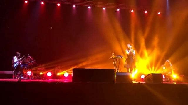 Один в Каное - Будь Мені Кимось смотреть онлайн