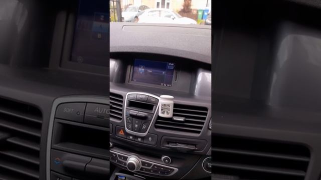 Renault. there are no entries in the voice system - easy fix - follow the instructions in the video смотреть онлайн